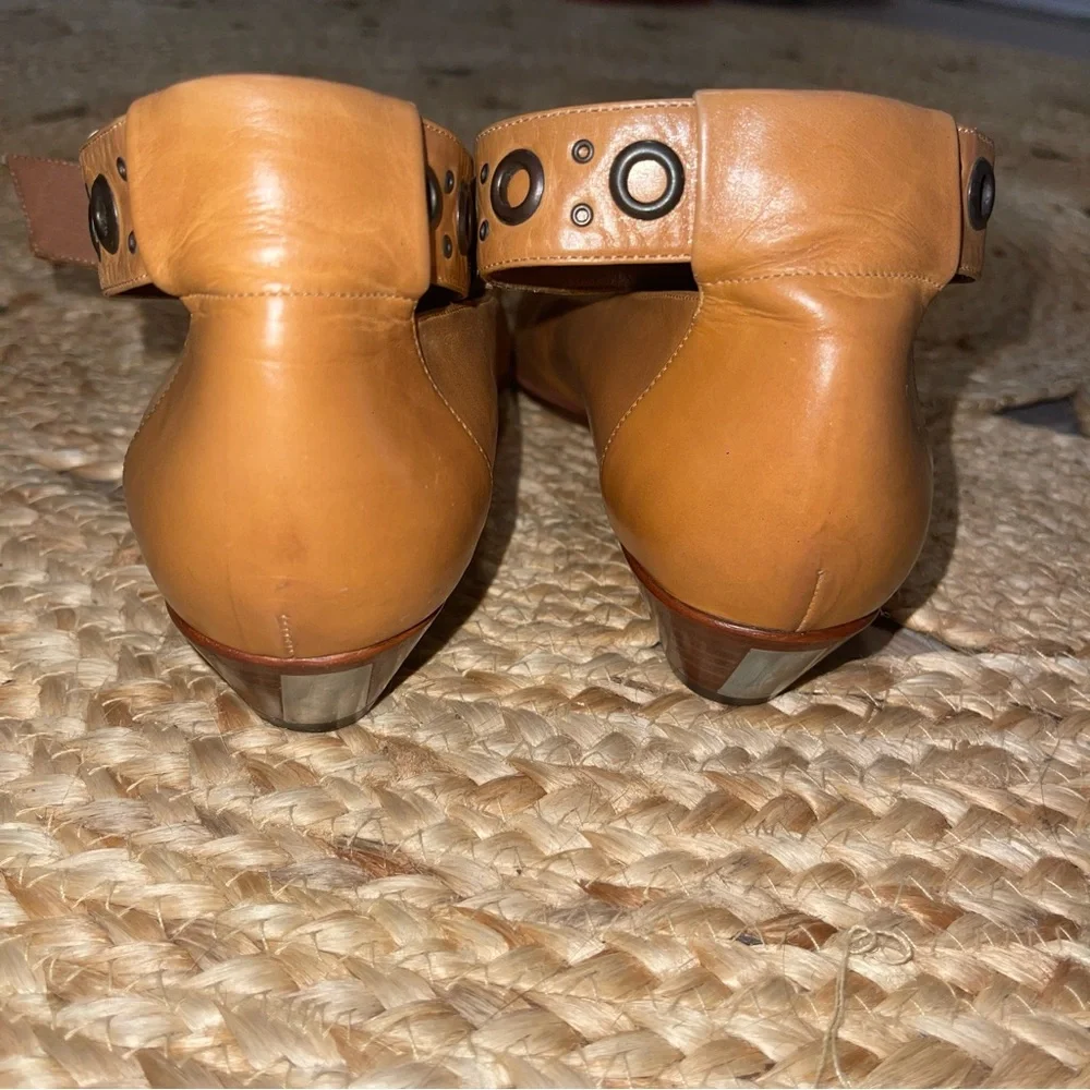 Women's Nando Muzi Grommet Italian Leather Mary Jane Pumps - Picture 11 of 11